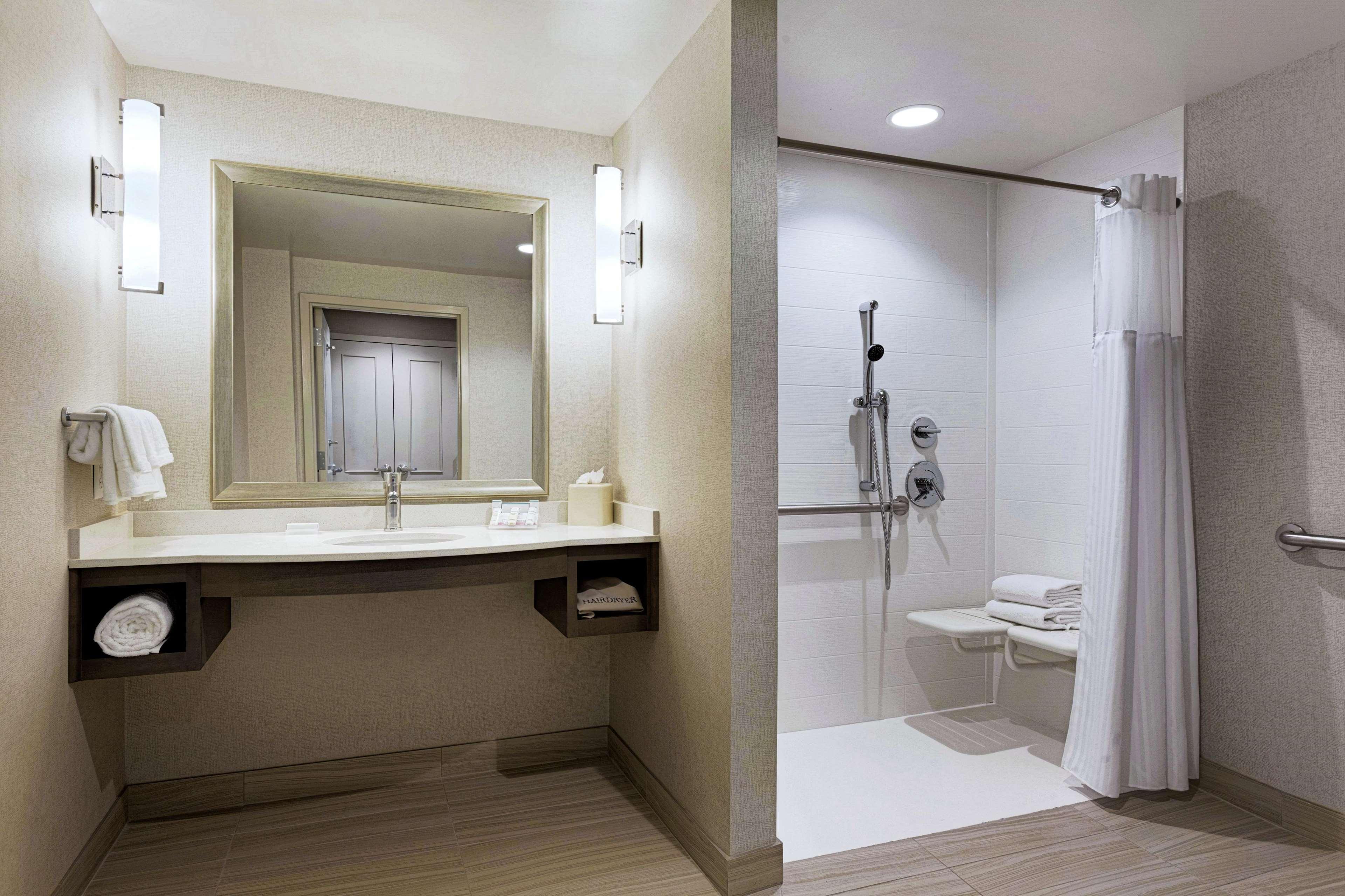 Hilton Garden Inn Lenox Pittsfield Extérieur photo