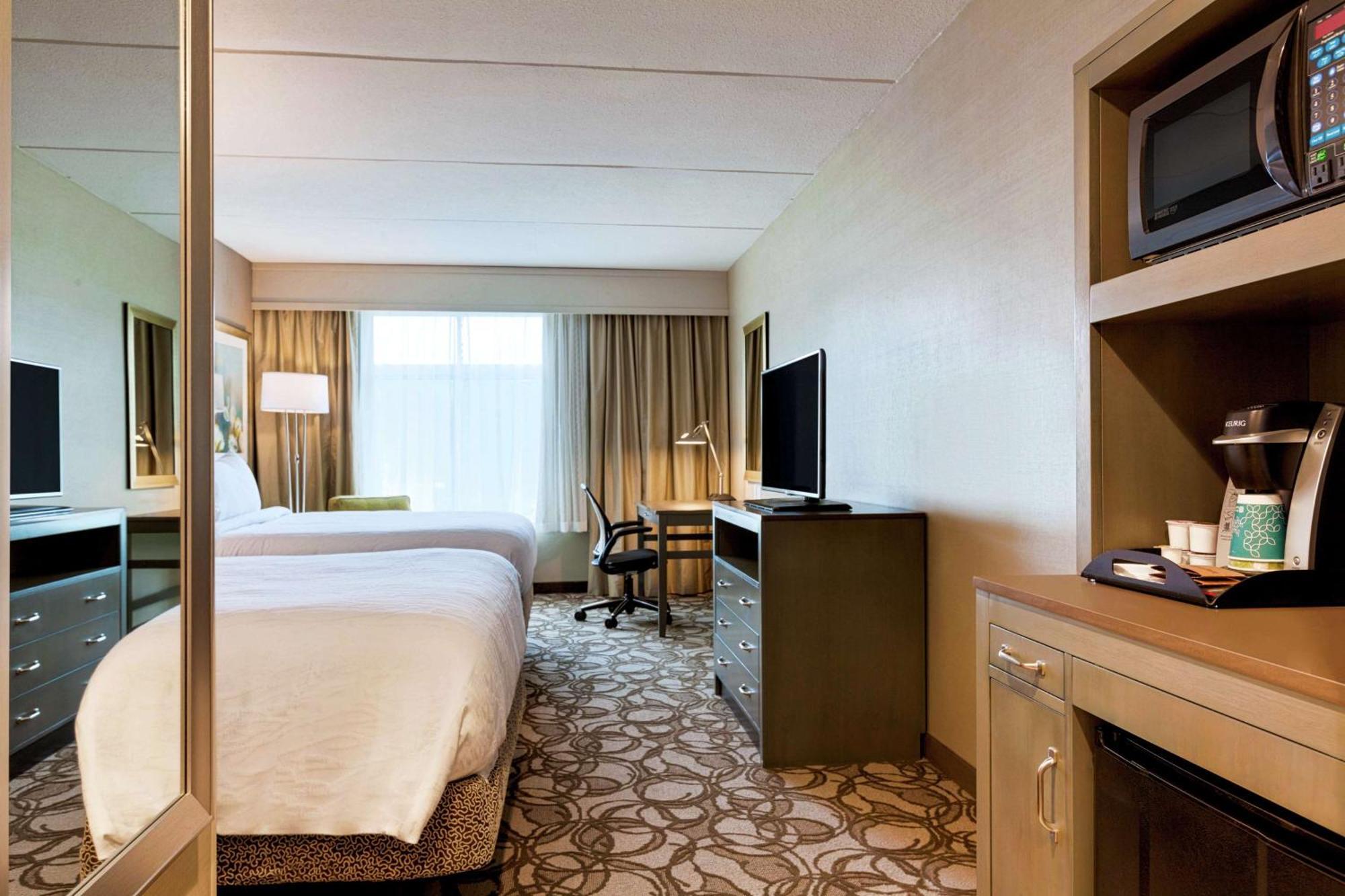 Hilton Garden Inn Lenox Pittsfield Extérieur photo